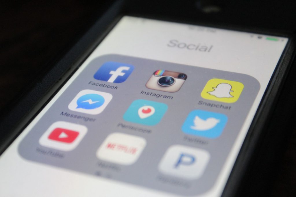 provide excellent customer service - smartphone