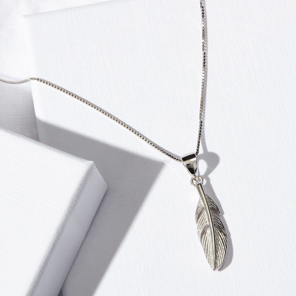 Soul Analyse Feather necklace